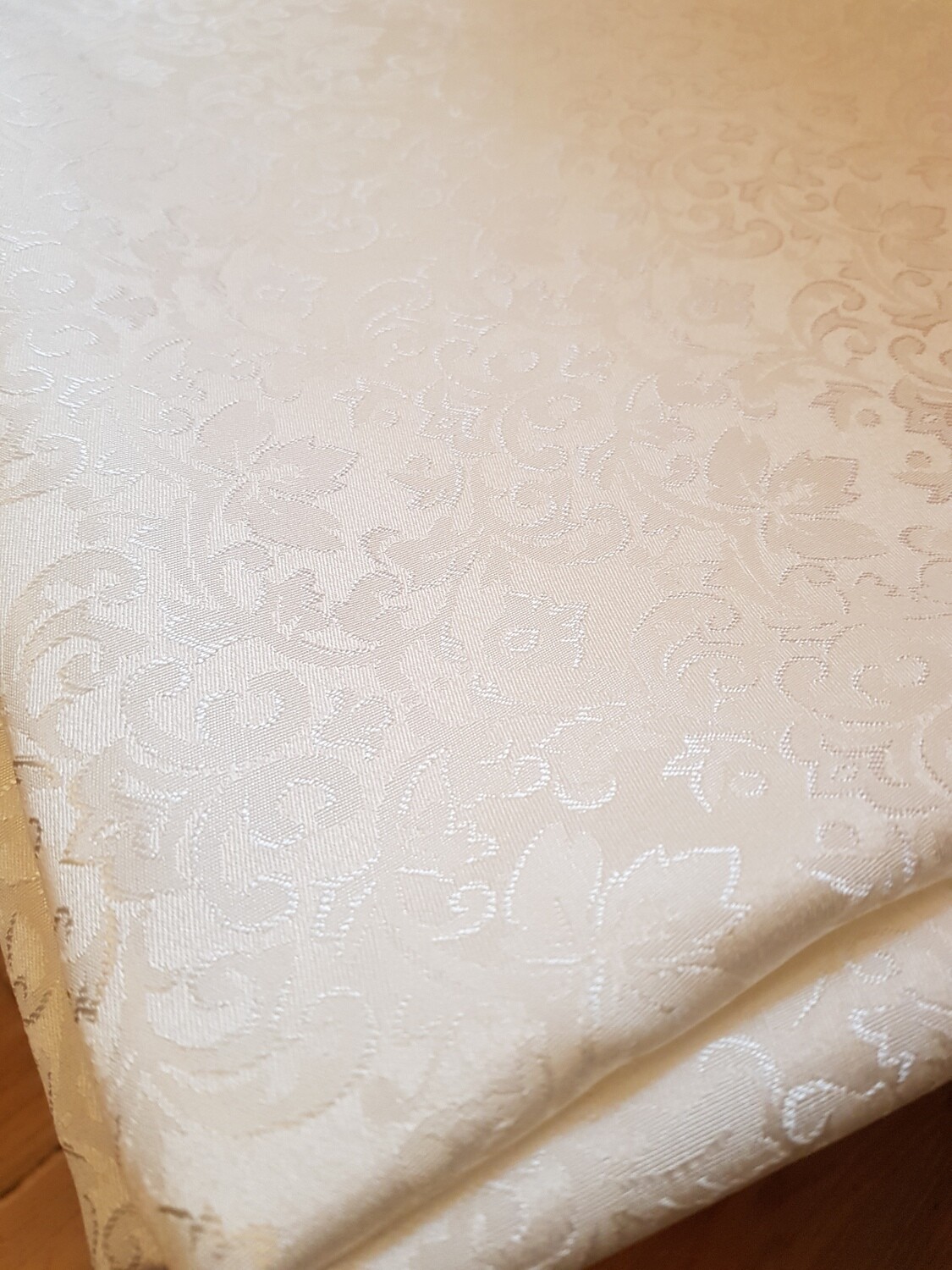 Față de masă dreptunghiulară,  brocart ivory , ”fleur de lis”