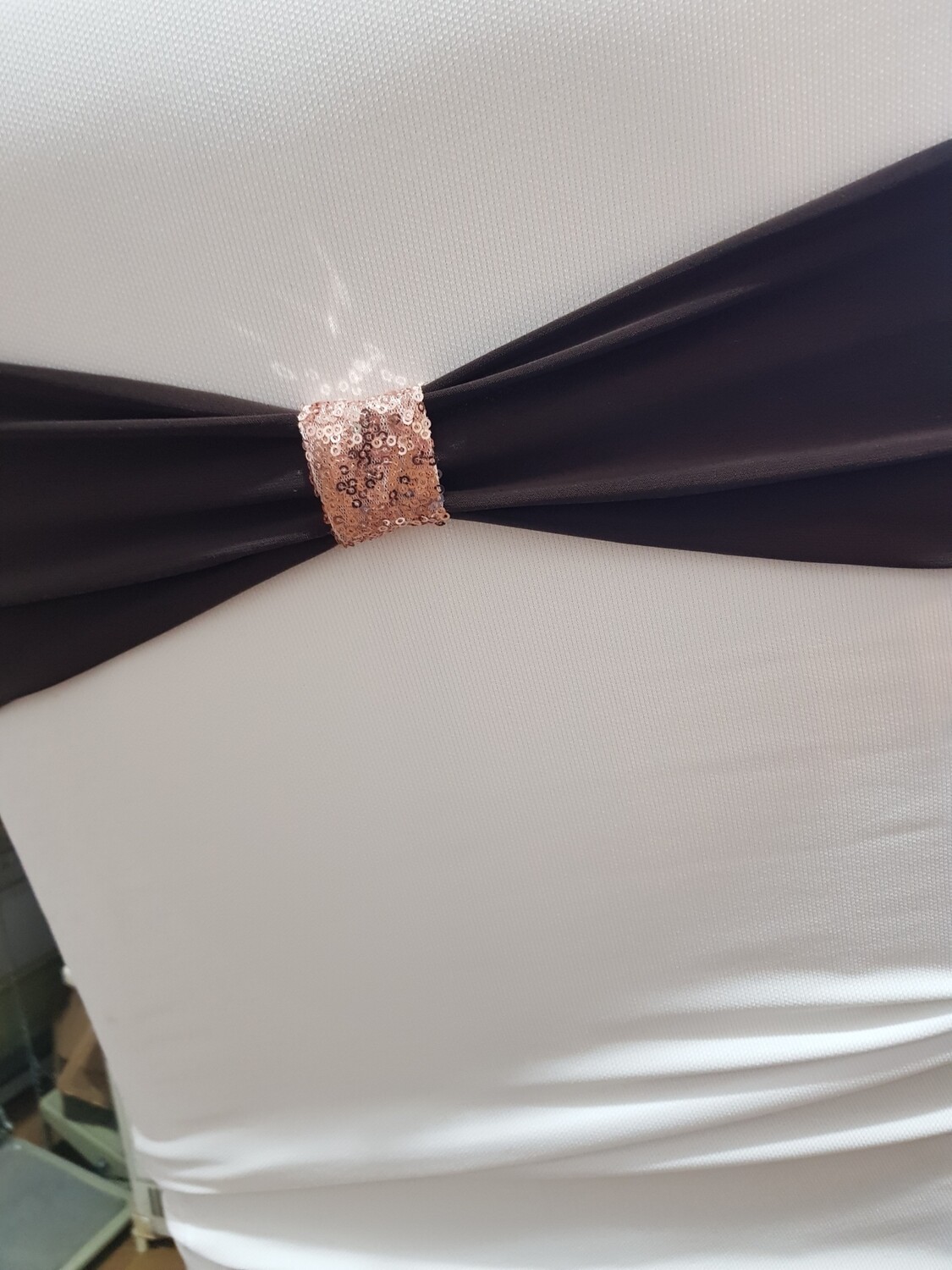 Esarfa elastica lycra maro cu inel paiete somon