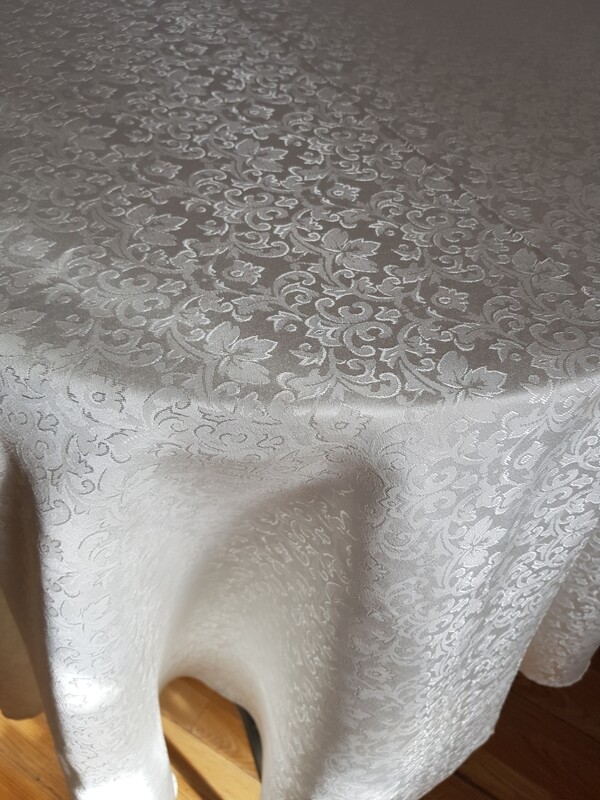 Fata masa diametrul 230 cm, brocart ivory