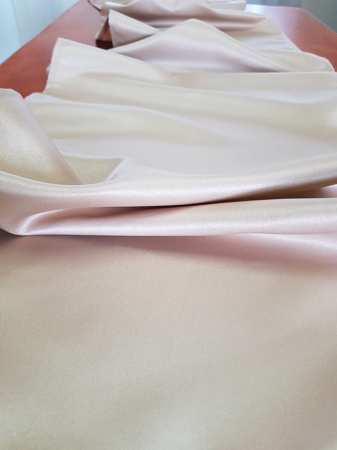 Traverse pentru masa 43x220 cm, crem-auriu