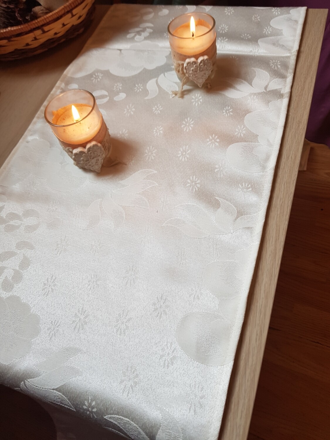 Traverse masa 30x205 cm , damasc ivory model floral