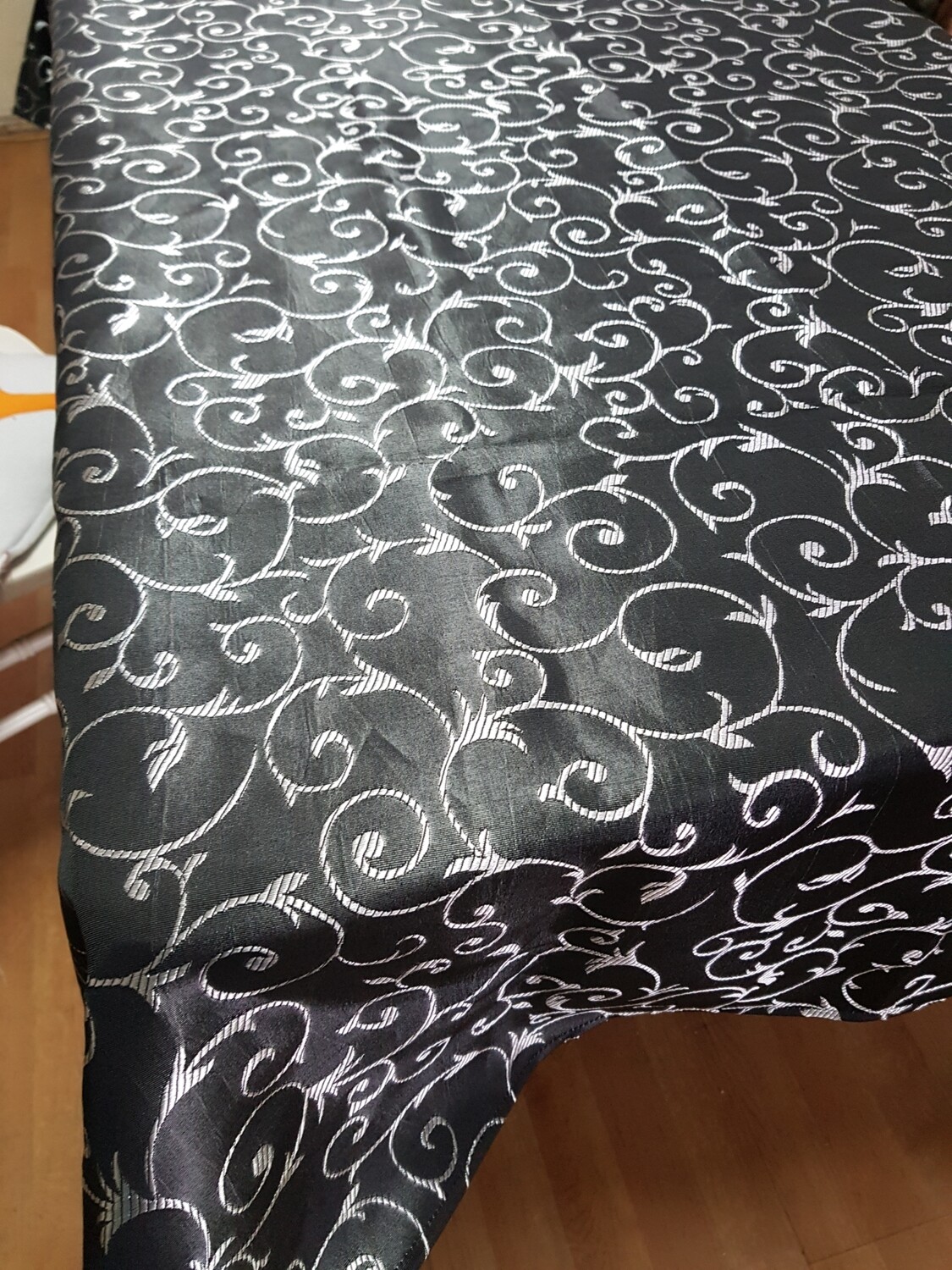 Fata masa 135x175 cm brocart negru &amp; argintiu