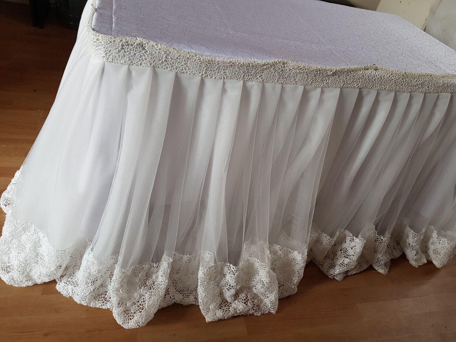 Fusta masa tulle si dantela