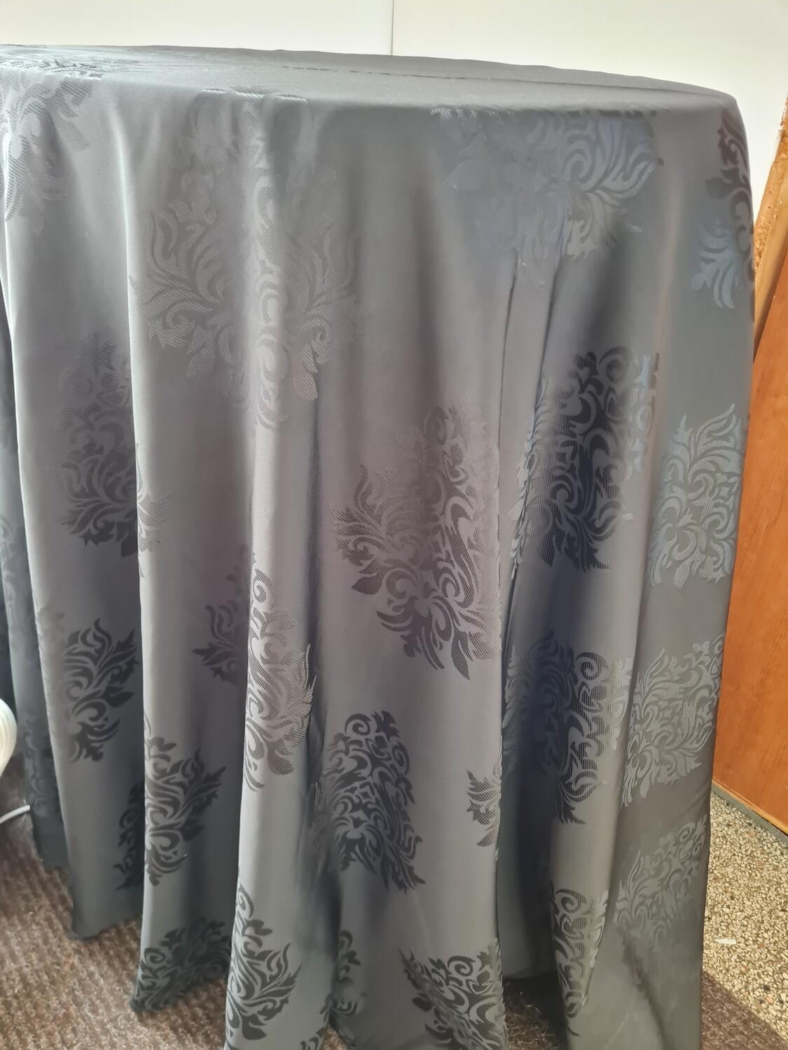Fata masa neagra, D280 cm