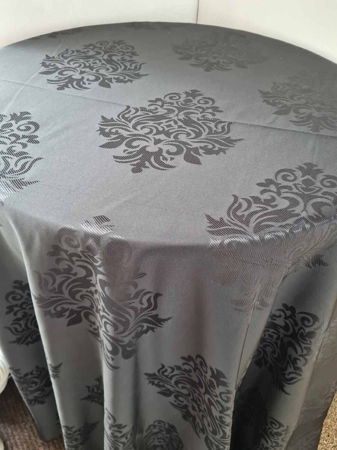 Fata masa neagra, D280 cm