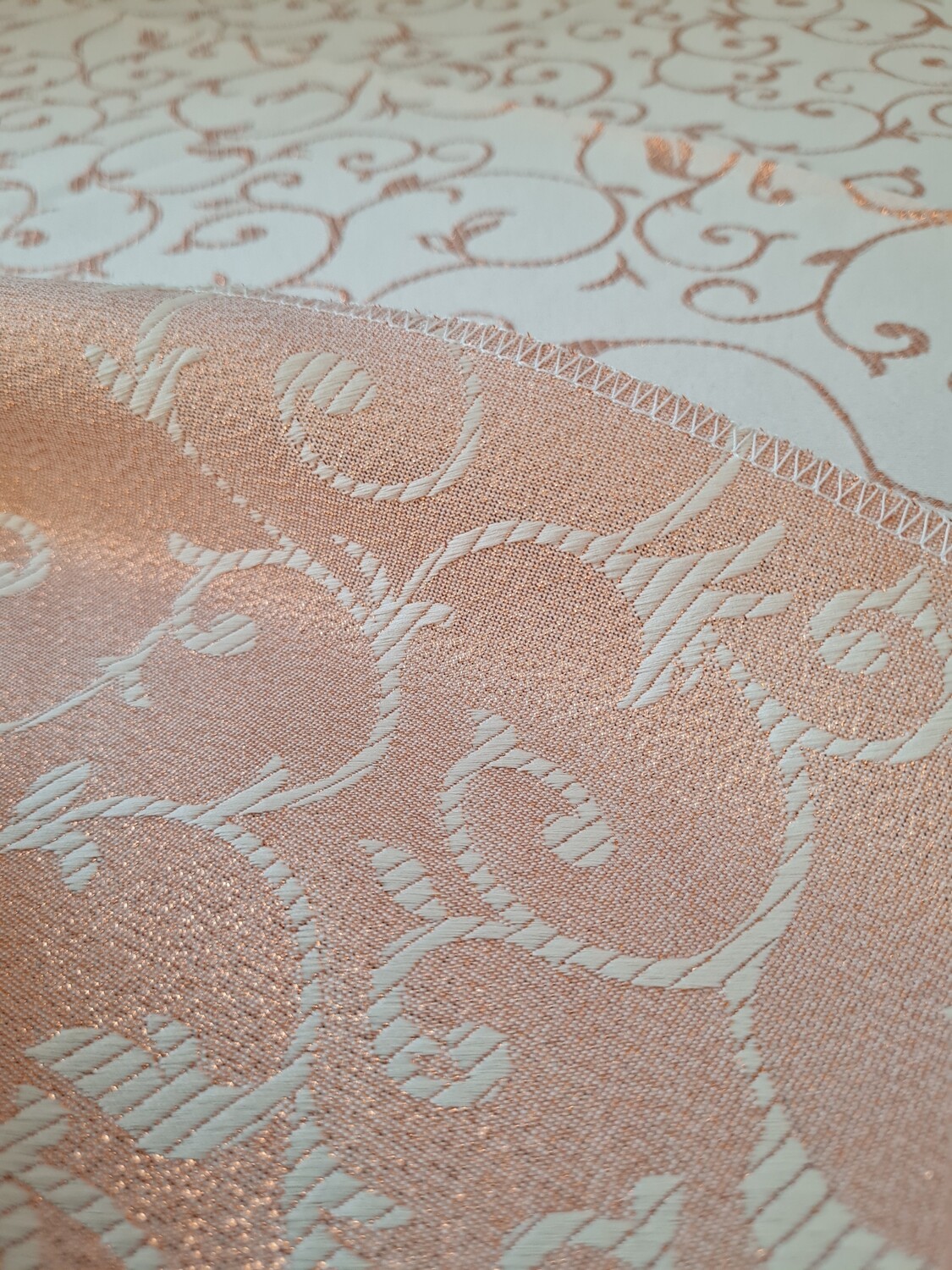 Fata masa rotunda D320 cm, brocart bej &amp; somon