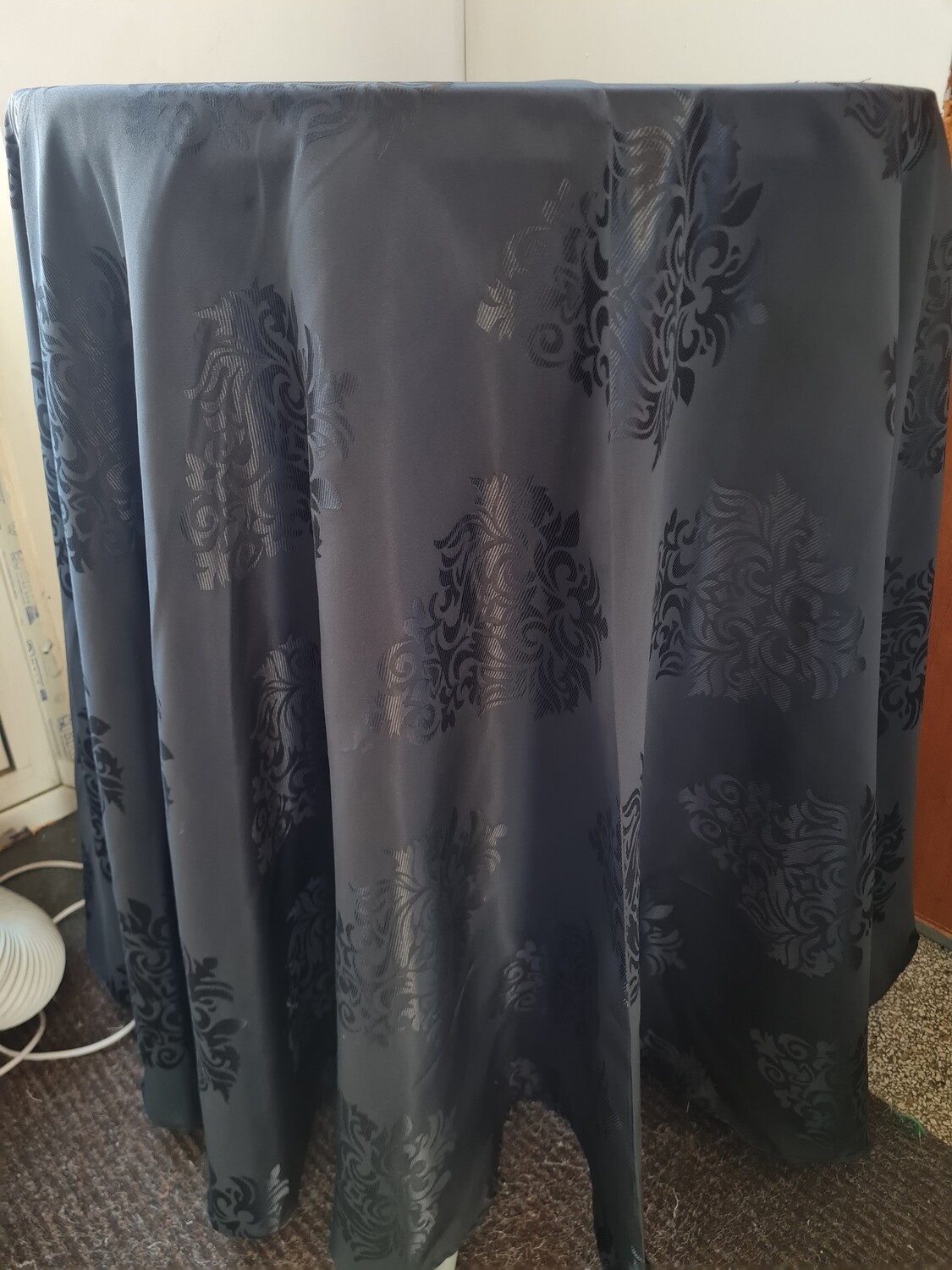 Fata masa neagra, D280 cm