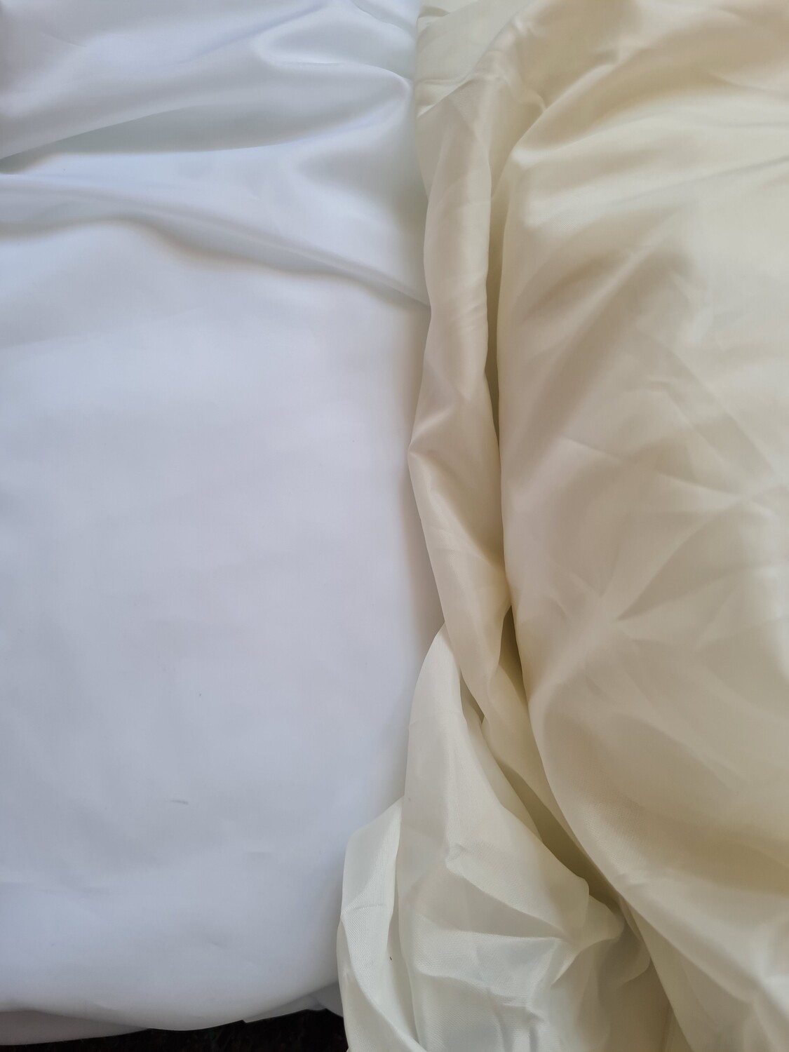 Tronson ivory drapaj tavan cort latimea 6m