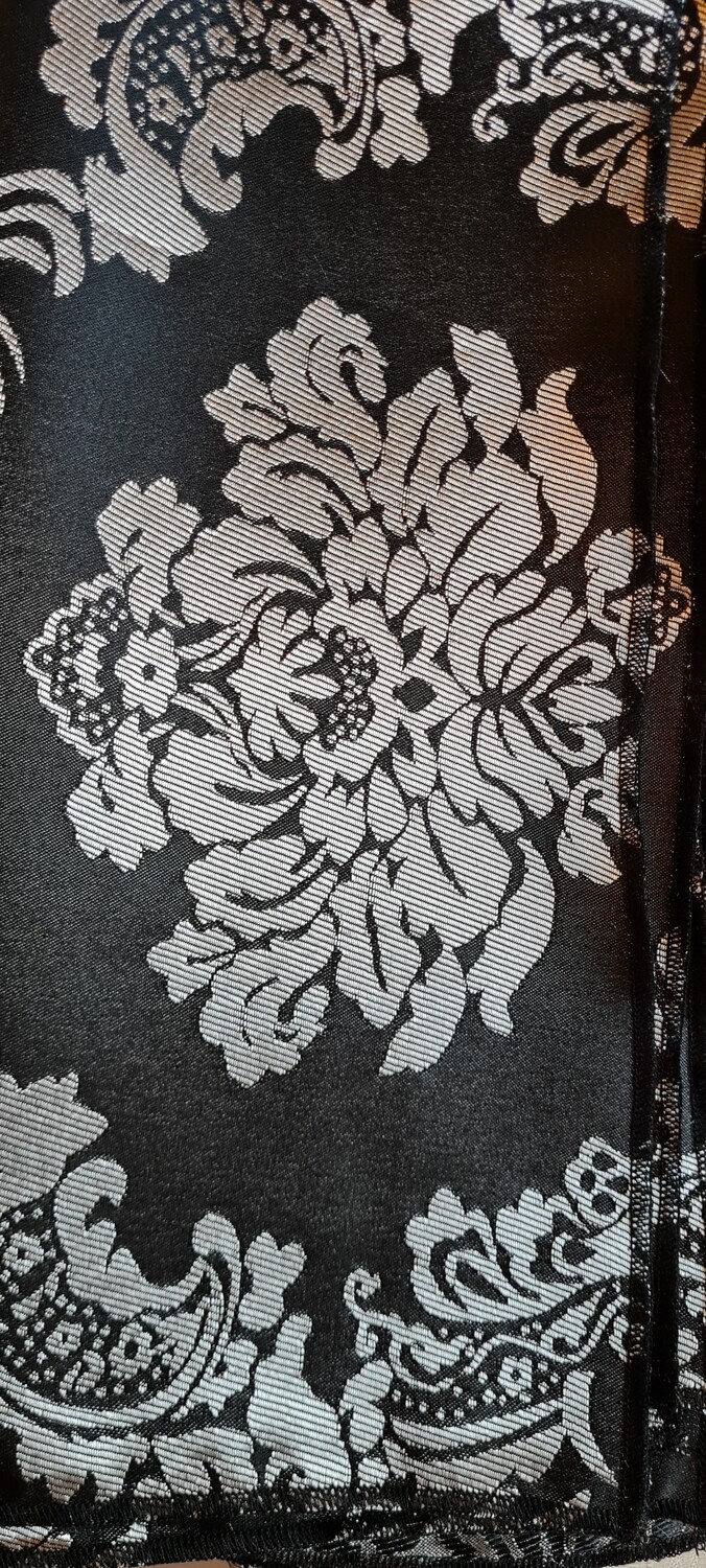Servet brocart negru cu model argintiu 35x35 cm