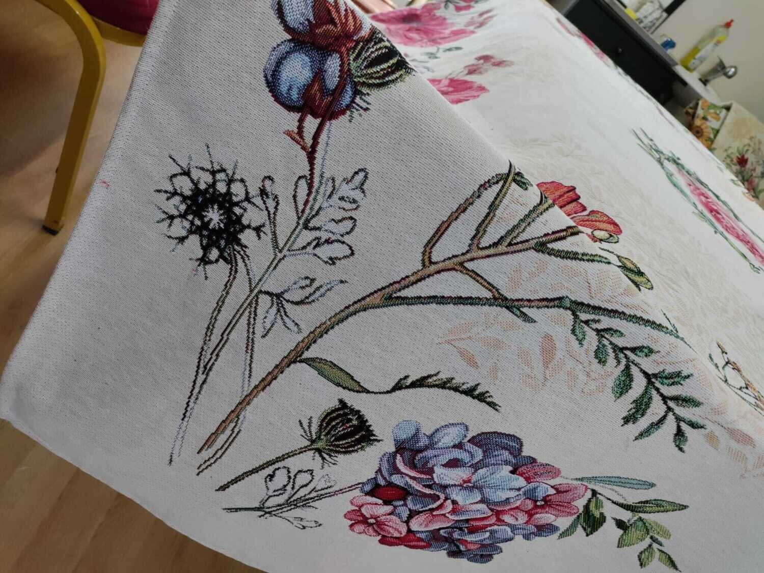 Față de masă 140x180 cm, țesătură  goblen - maci, hortensii, bumbac