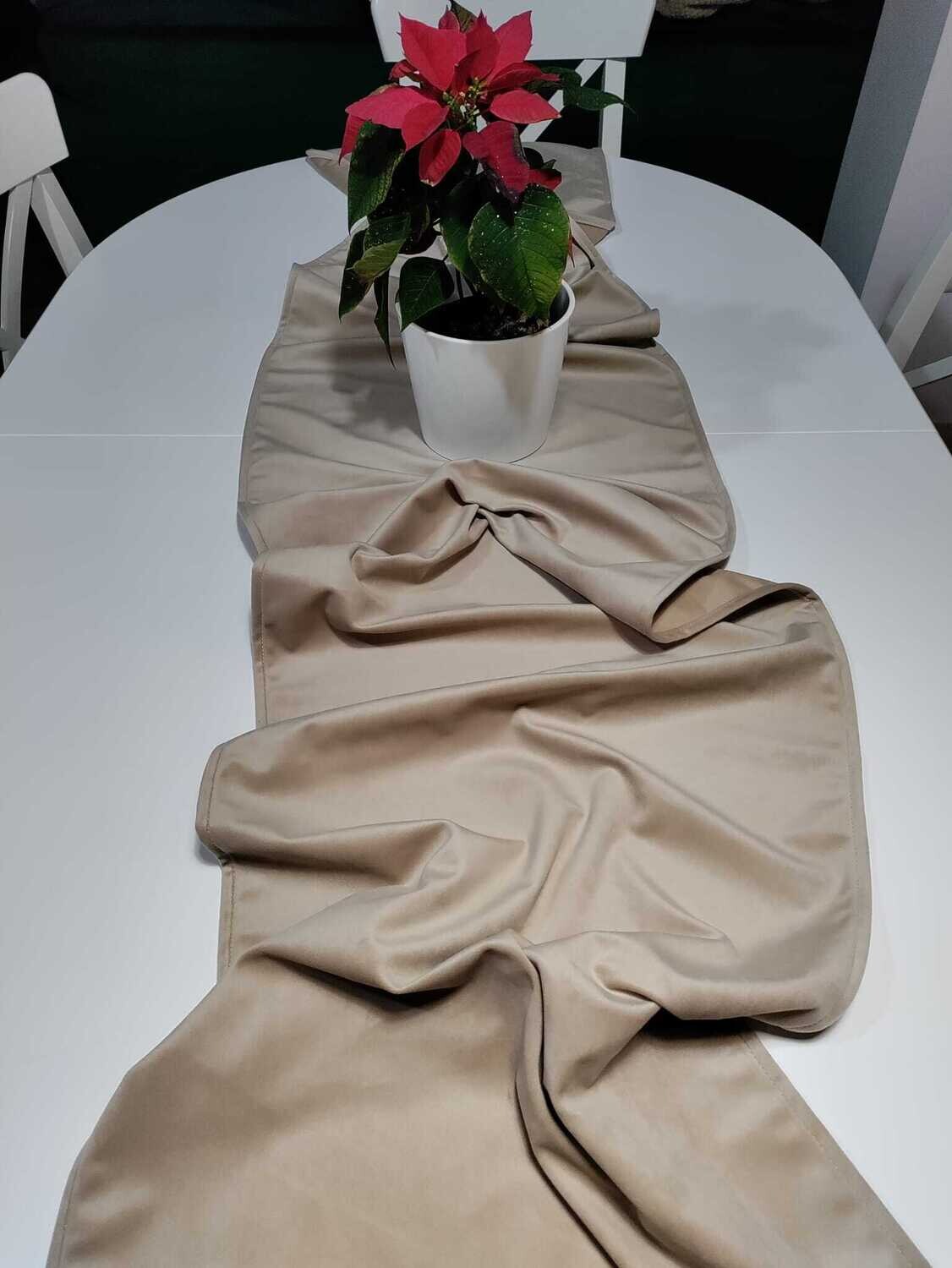 Traversă masă catifea bej 40x220 cm