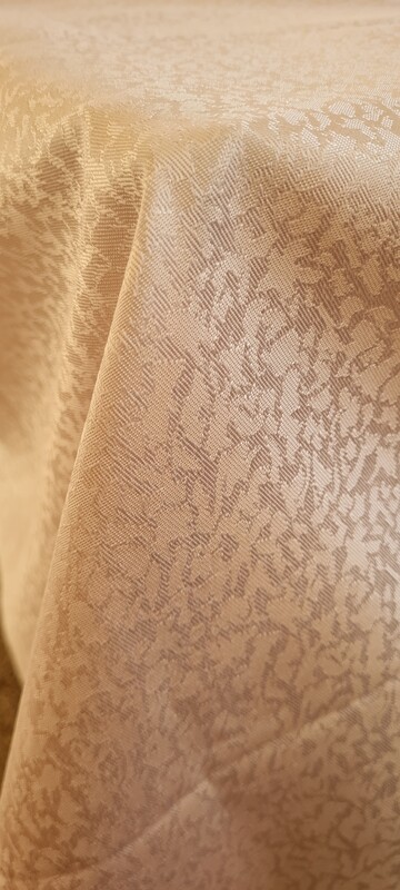 Fețe masă brocart alb, model marmură Fețe masă brocart alb, model marmură