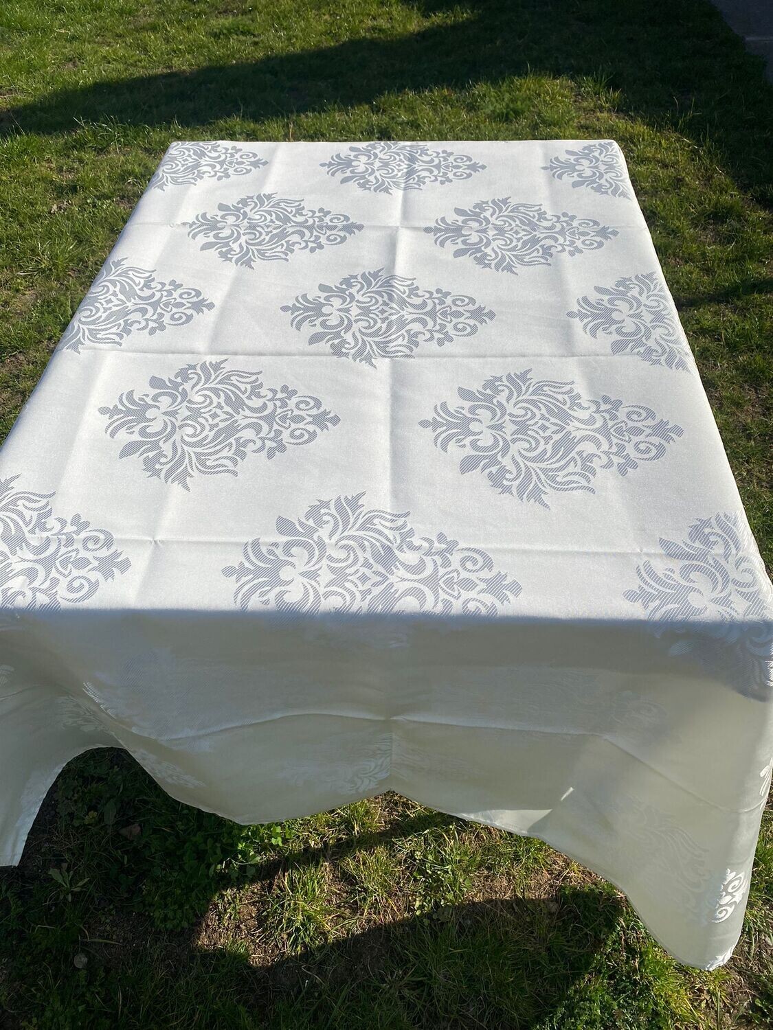 Fata masa brocart ivory model ”Spania”