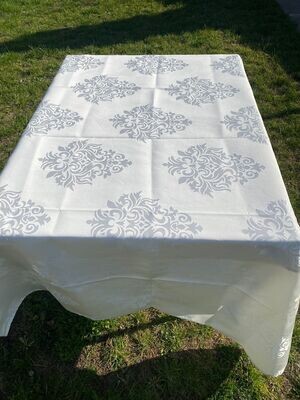 Fata masa brocart ivory model ”Spania”