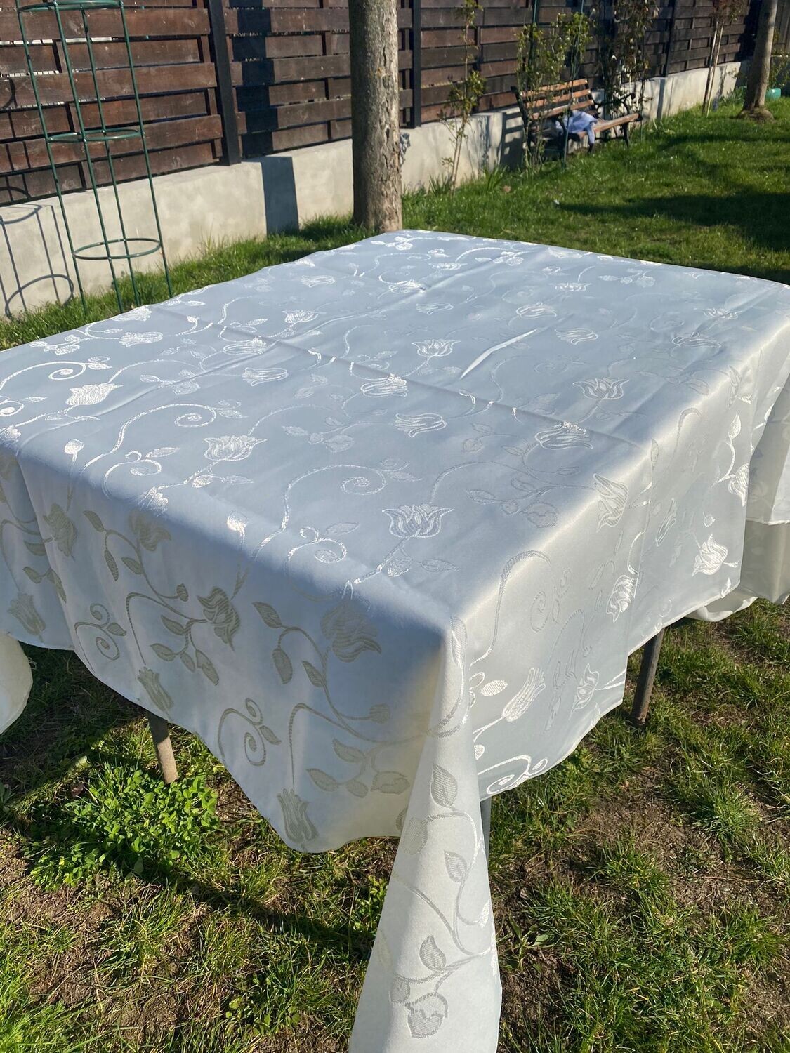 Fata masa brocart ivory model ”Spania”