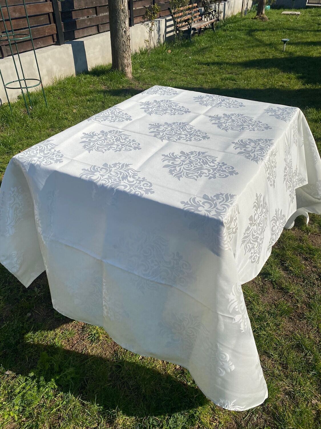 Fata masa brocart ivory model ”Spania”