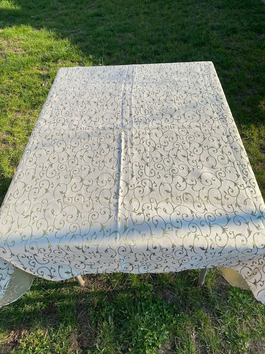Fata masa  brocart crem &amp; verde