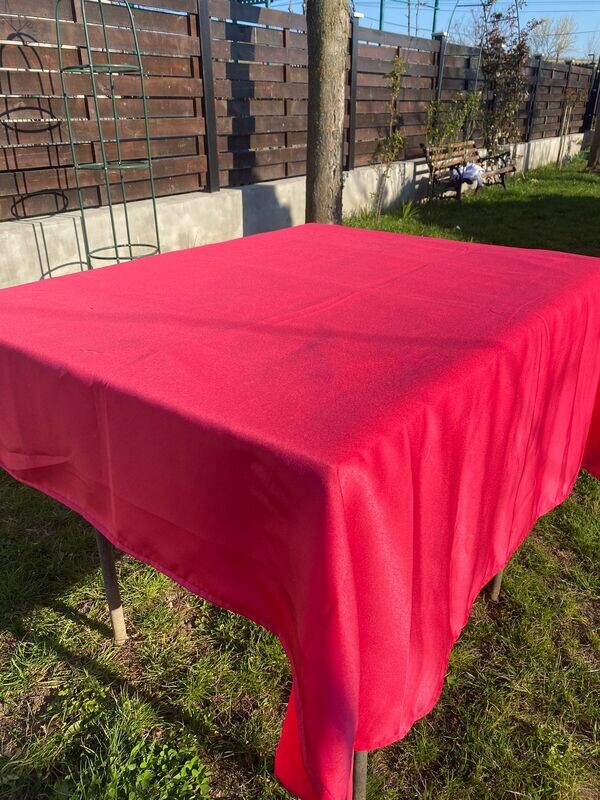 Fata masa roz fucsia