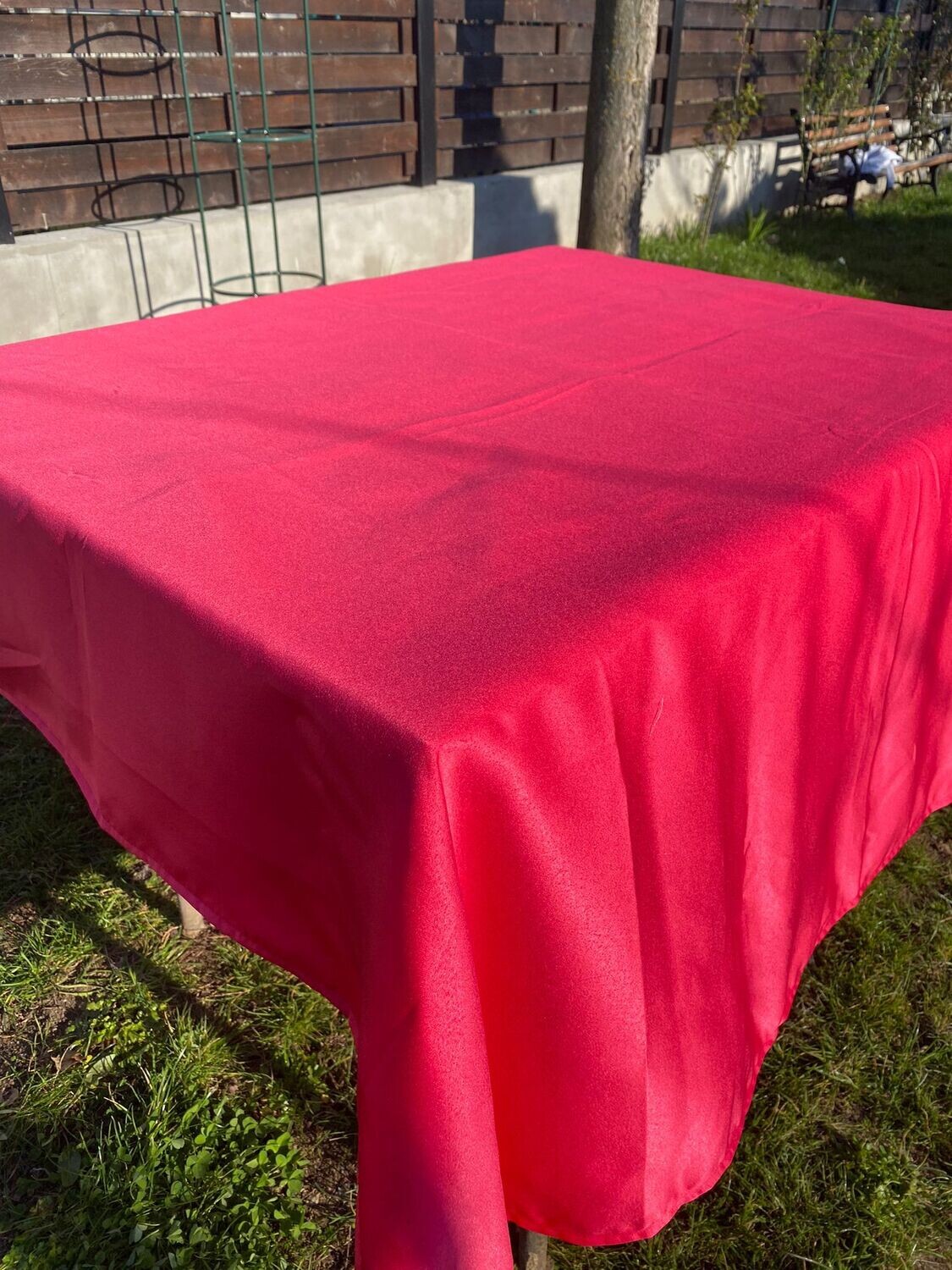Fata masa roz fucsia