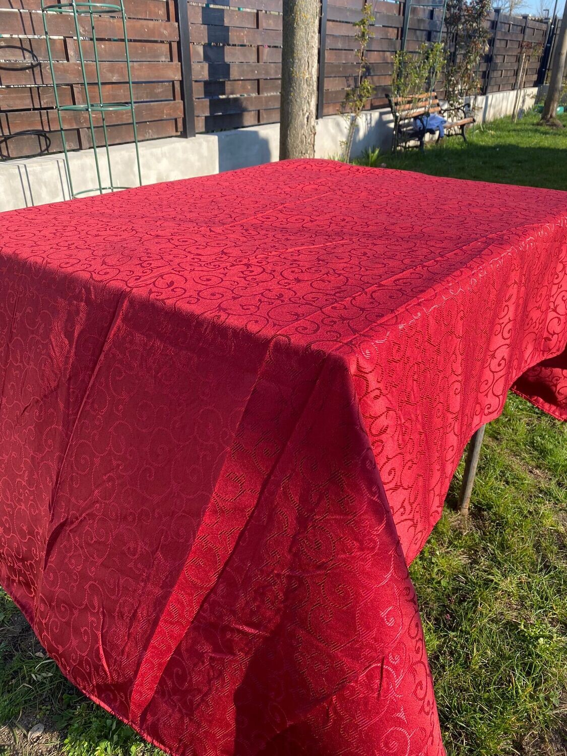 Fețe masă brocart roșu