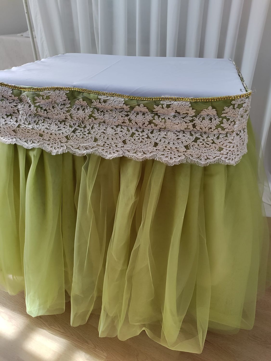 Fusta masa tulle verde-kaky 8 straturi,