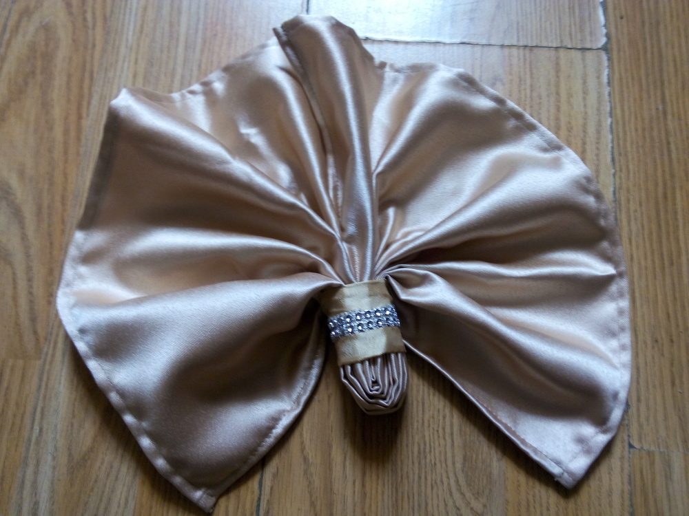 Brocart uni fara model