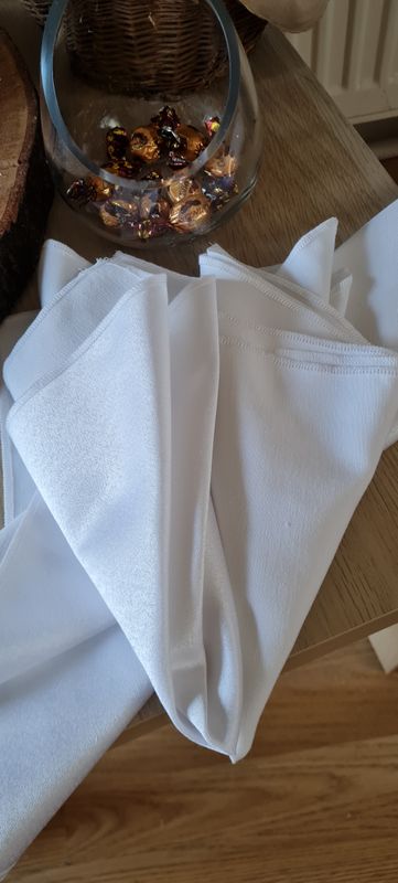 Șervete alb damasc fără model