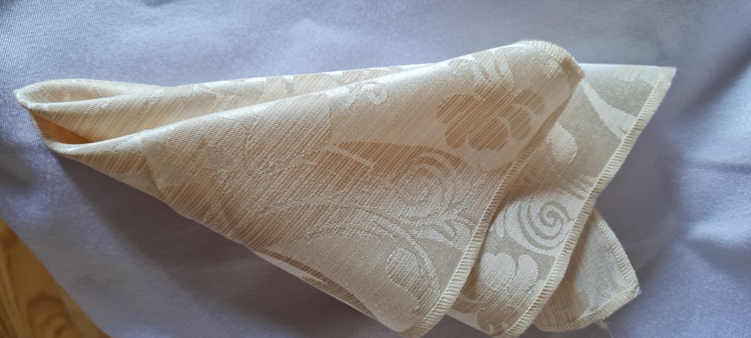 Servet 34x34 cm jakard ”Satu Mare” crem-auriu