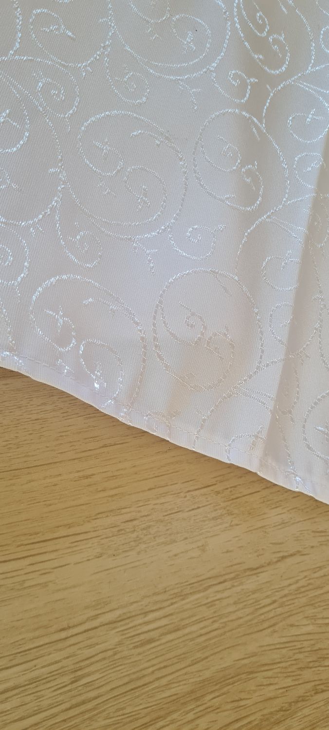 Pachet 8 traverse masă 33x195 cm, brocart alb (”melci” mici)