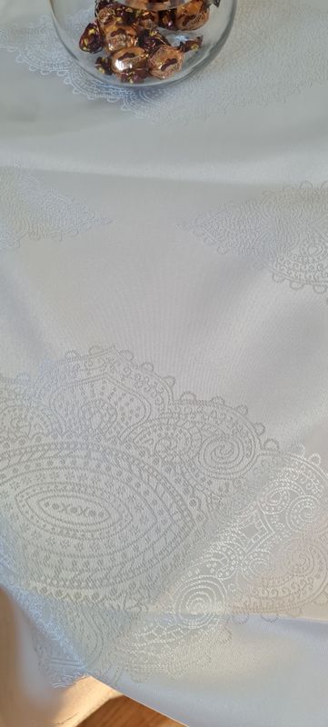 Traverse masa brocart ivory,  model hindus