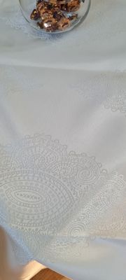 Traverse masa brocart ivory,  model hindus
