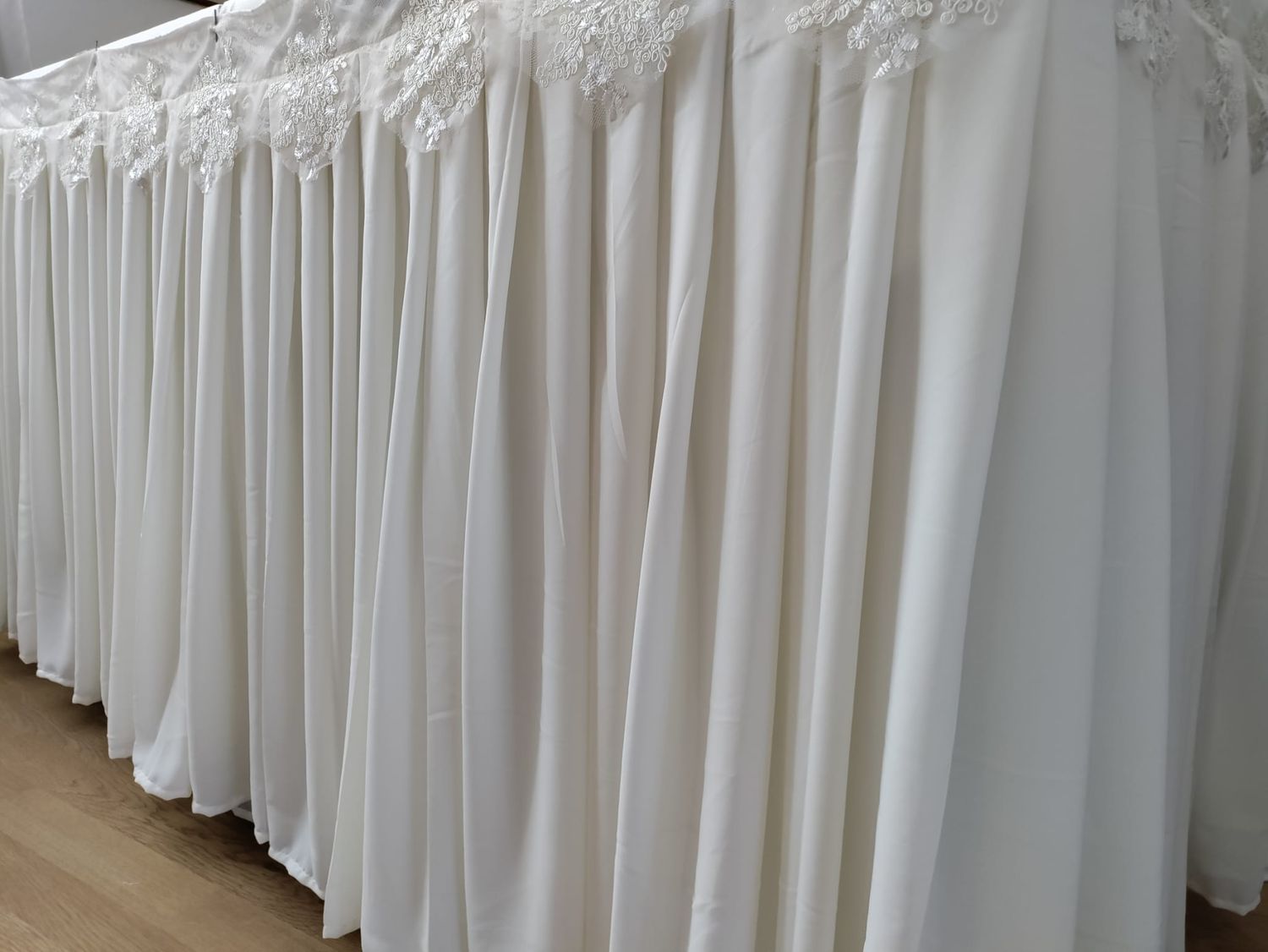 Fustă masa voal ivory cu dantela