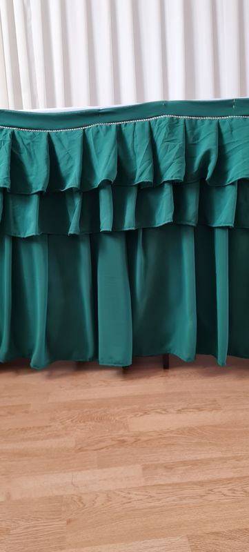 Fustă masă voal verde cu volane si strasuri