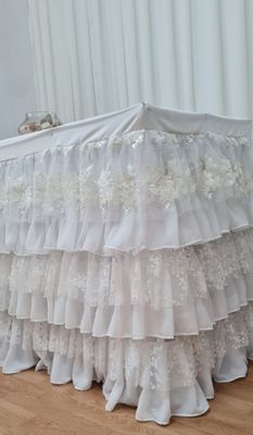 Fustă masă mode shabby-chic