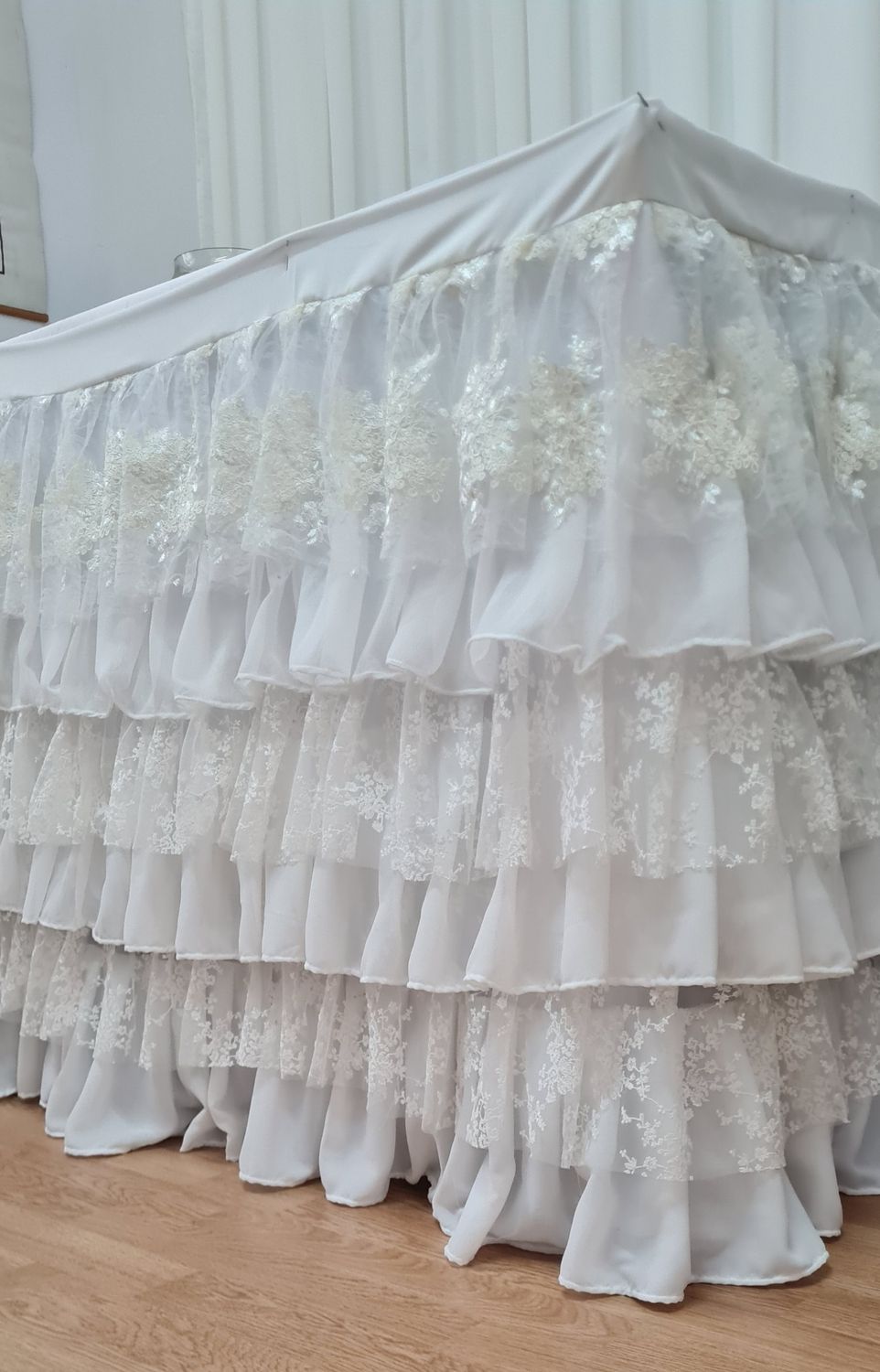 Fustă masă mode shabby-chic