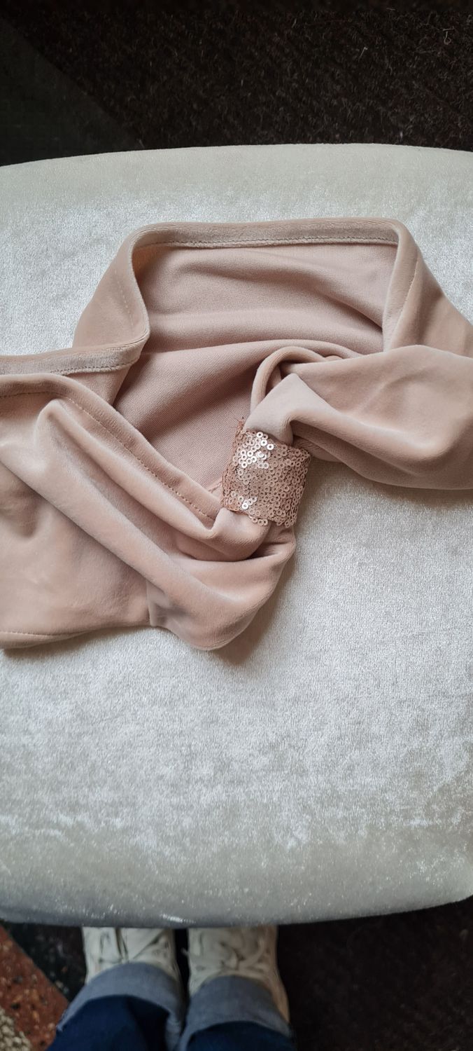 Benzi catifea elastica ”almond milk”
