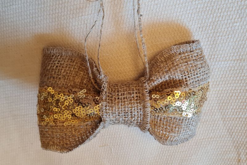 Funde iuta cu paiete