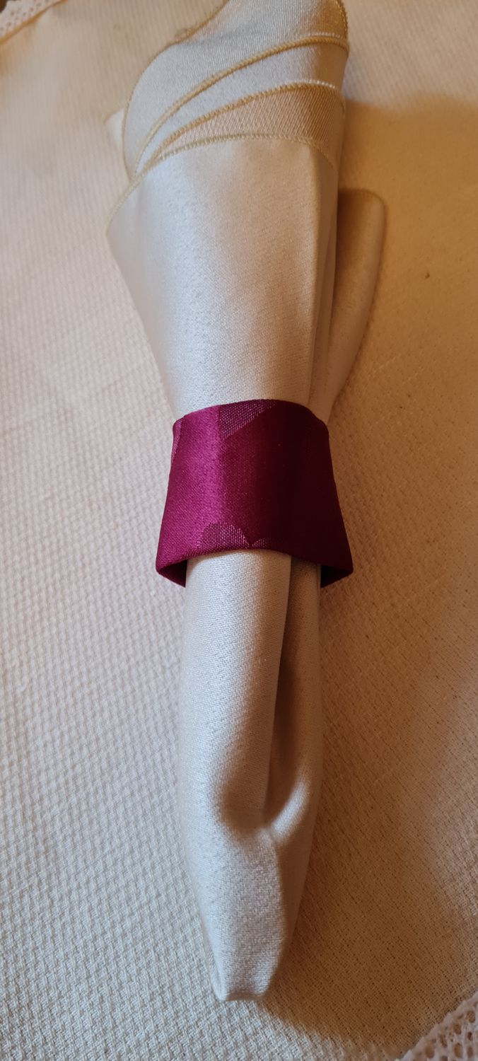 Inel textil brocart visiniu
