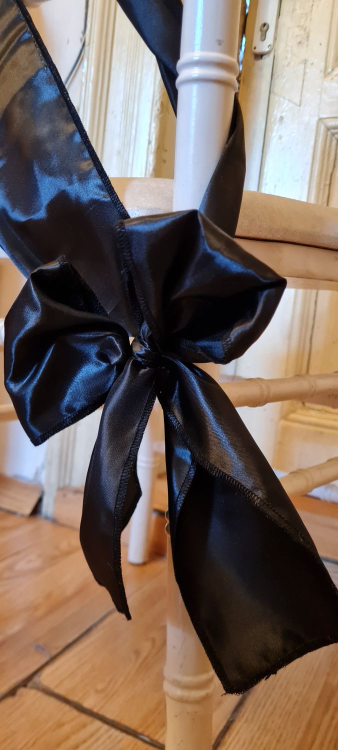 Eșarfe satin negru