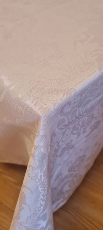 Față masă jakard roz pal Față masă jakard roz pal