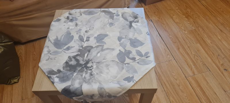 Napron catifea model floral tonuri gri