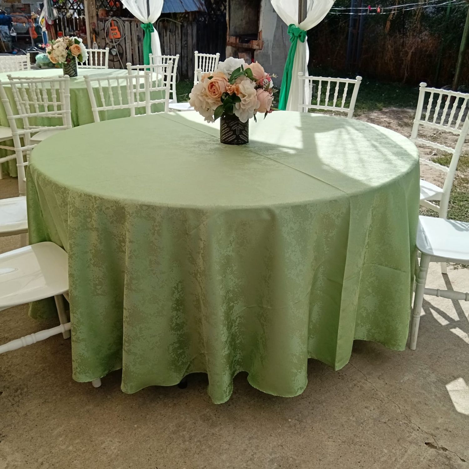 Fețe de masă rotunde, brocart verde deschis