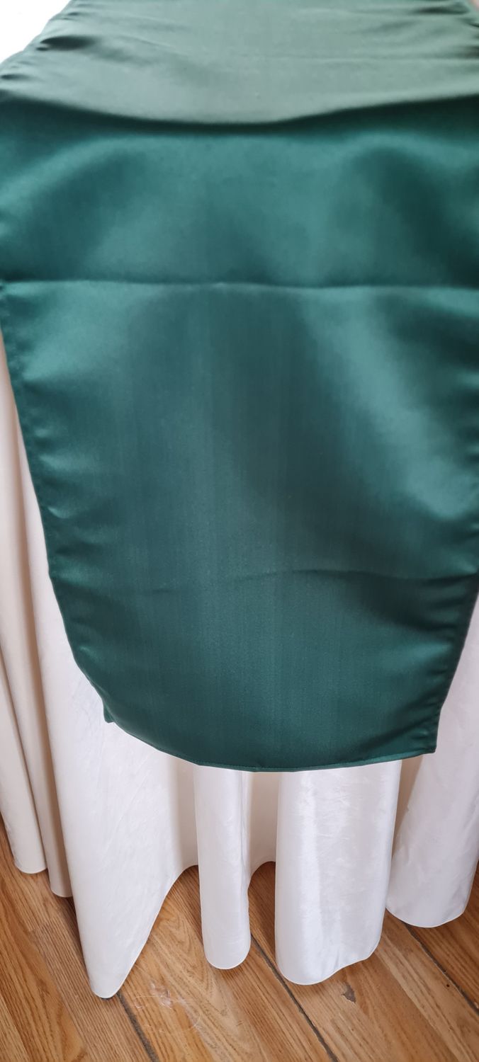 Napron brocart satinat verde smarald