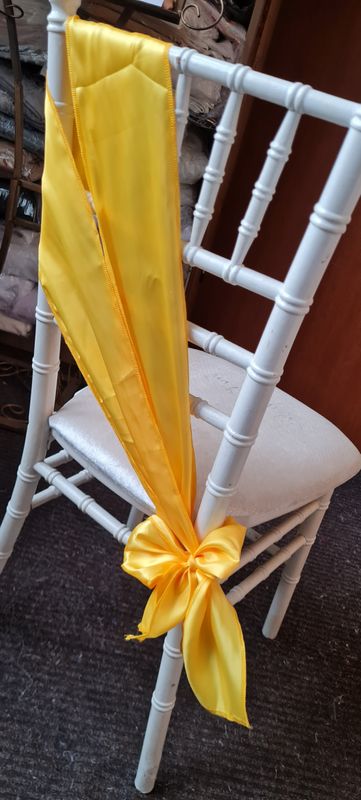 Eșarfe satin galben Eșarfe satin galben