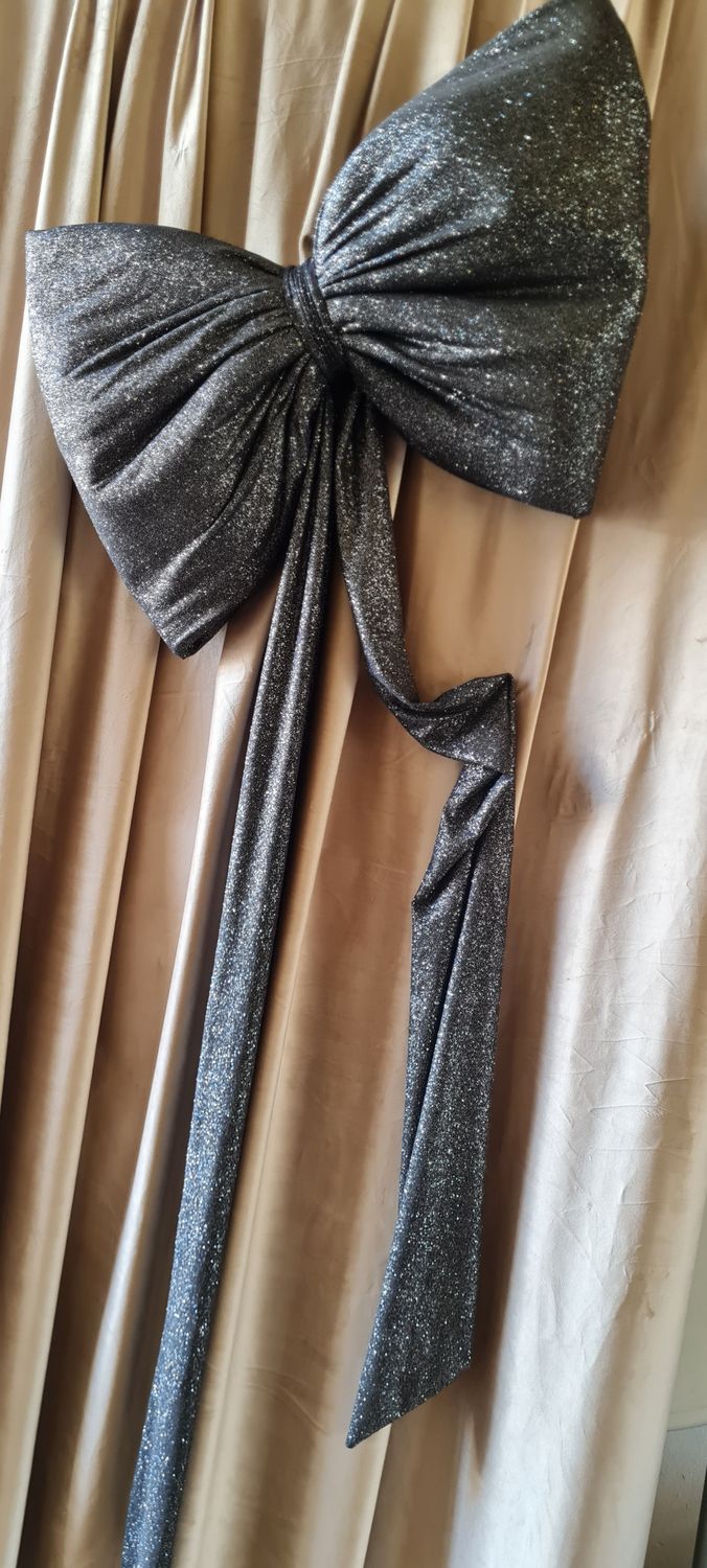 Fundă dublă decor , realizată din lurex