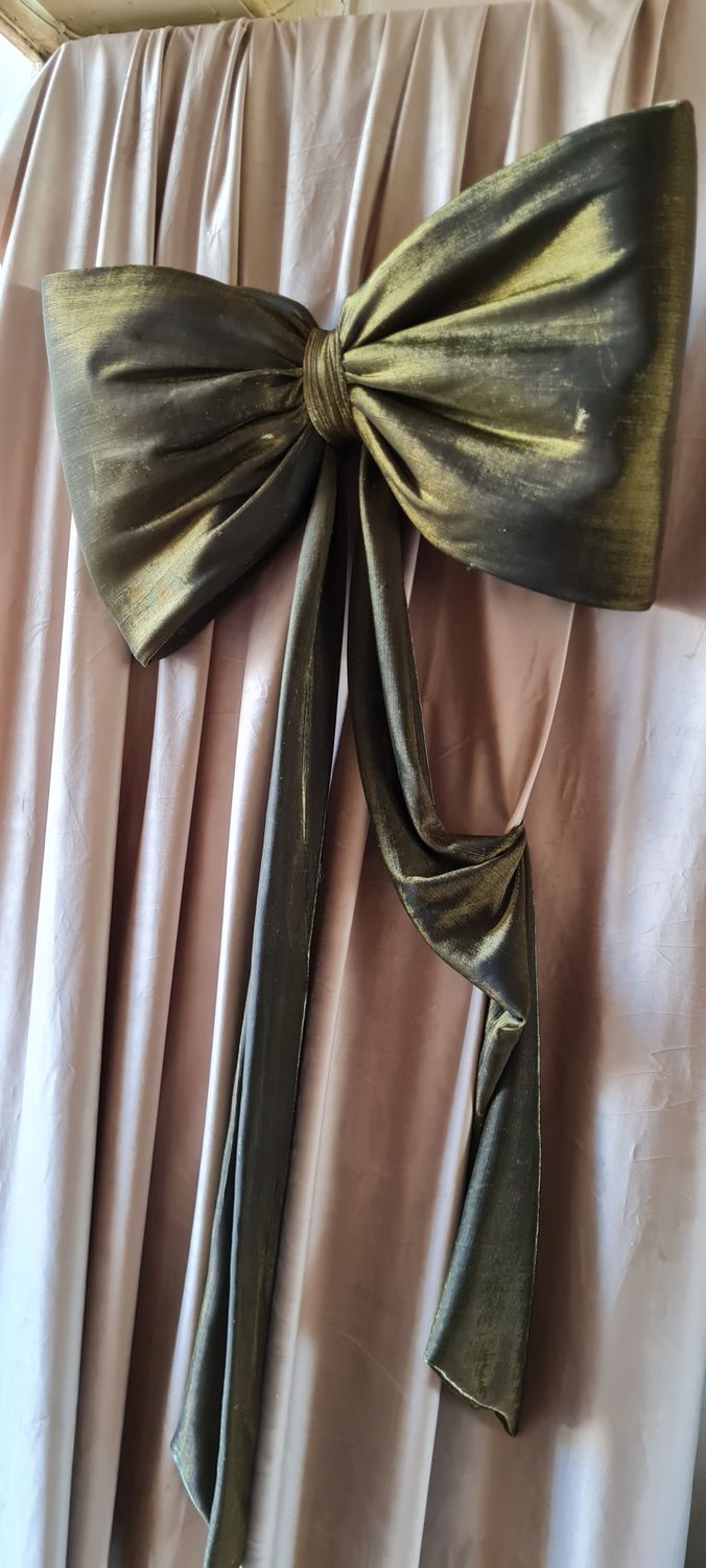 Fundă dublă decor , realizată din lurex