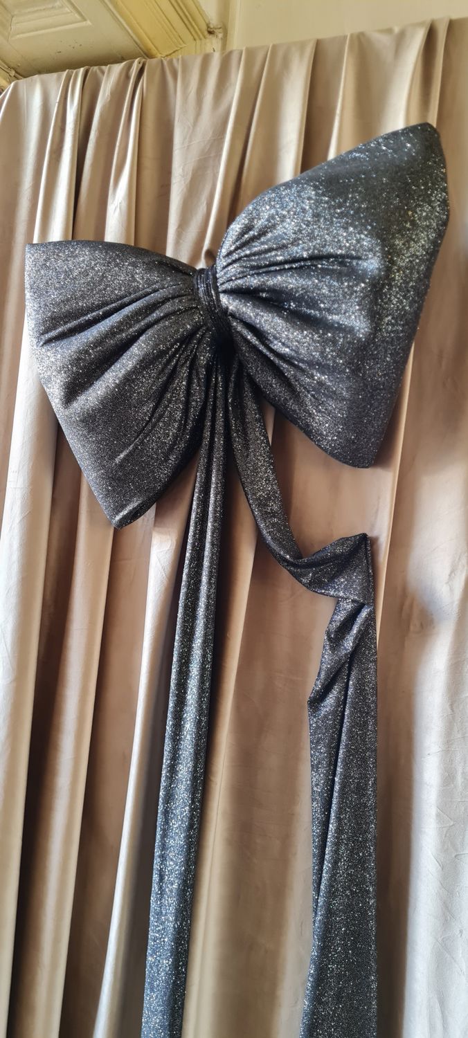 Fundă dublă decor , realizată din lurex