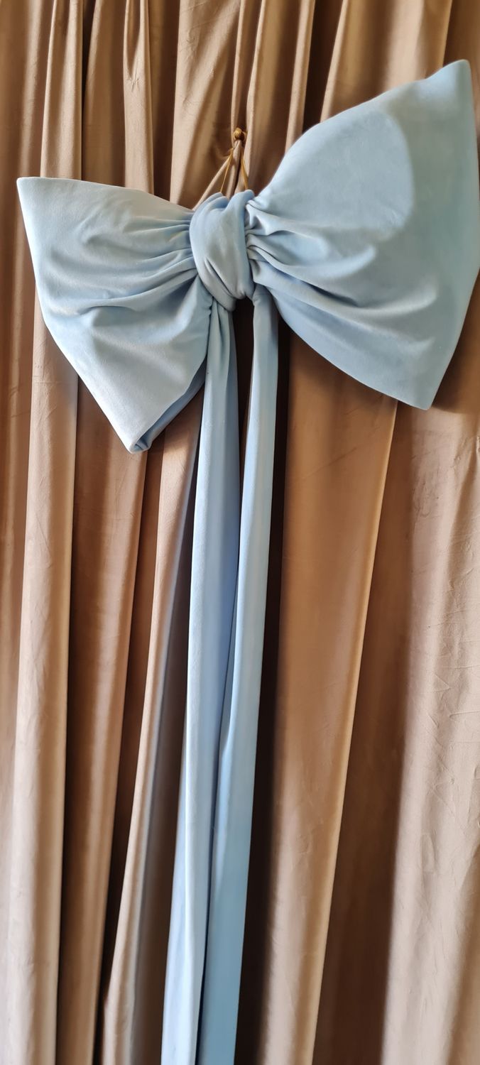 Fundă dublă decor , realizată din catifea