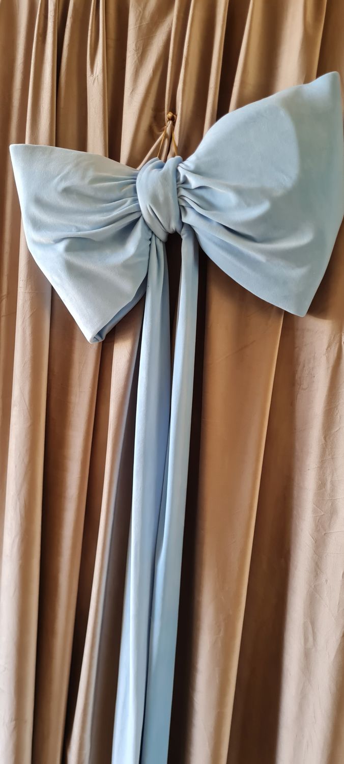 Fundă dublă decor , realizată din catifea