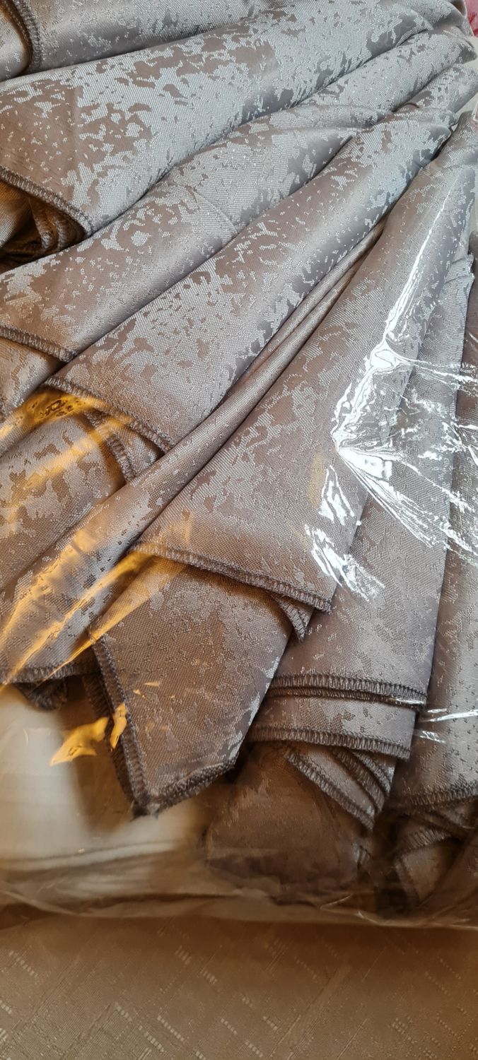 Set masă 8 persoane ( conține 10  piese)